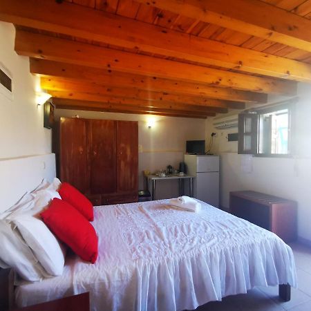 Kalypso Apartment Chalki Town Esterno foto