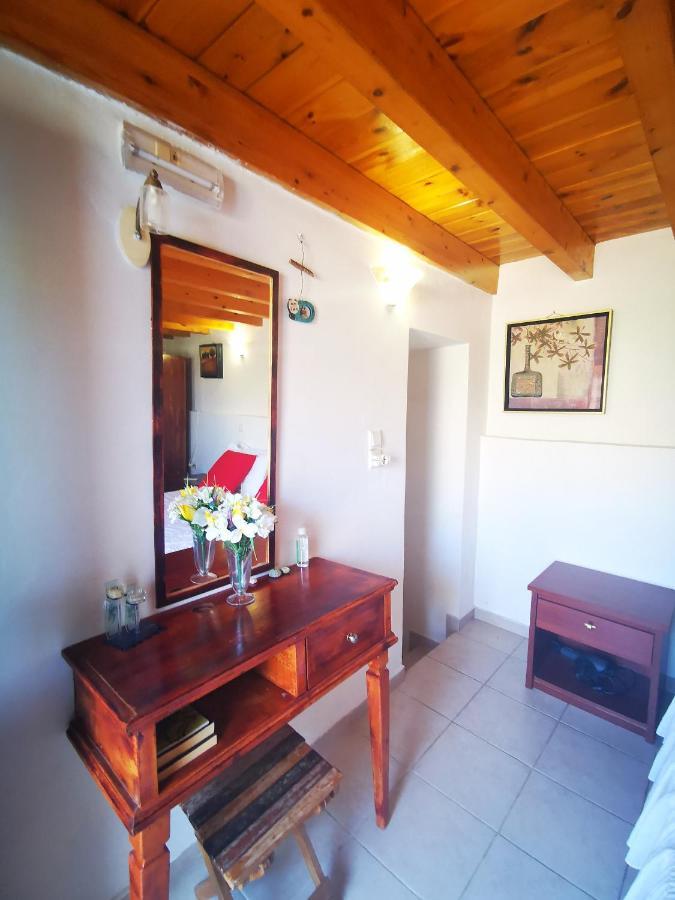 Kalypso Apartment Chalki Town Esterno foto